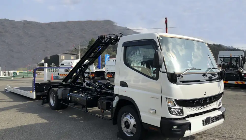 三菱 キャンター 小型 車両重機運搬 ラジコン ウインチ の中古トラック【車両No.167260】