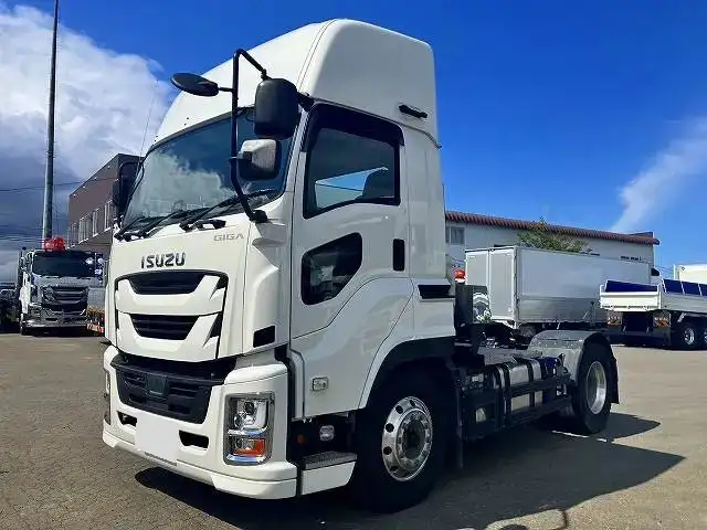 いすゞ ギガ 大型 トラクター ハイルーフ 1デフ の中古トラック【車両No.167414】