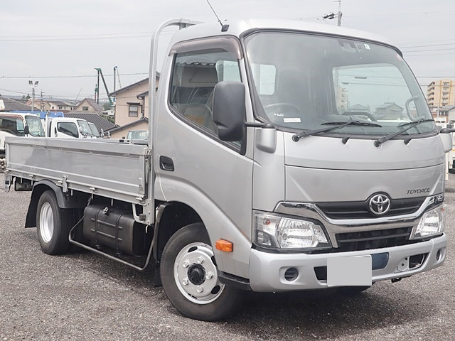 トヨタ トヨエース 小型 平ボディ TPG-XZU645 H30｜画像2