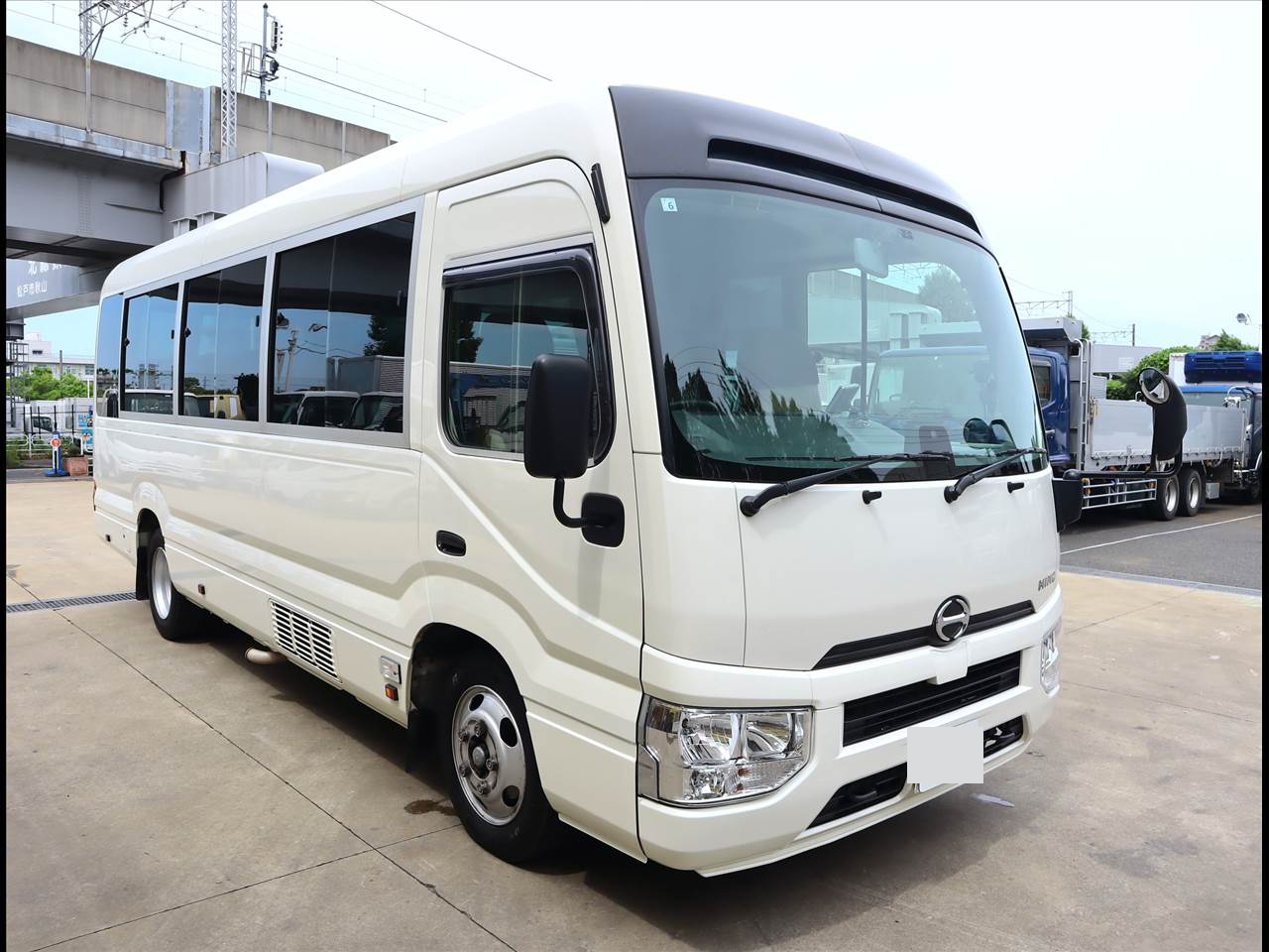 日野 リエッセ 小型 バス マイクロバス 2DG-XZB70M｜画像2