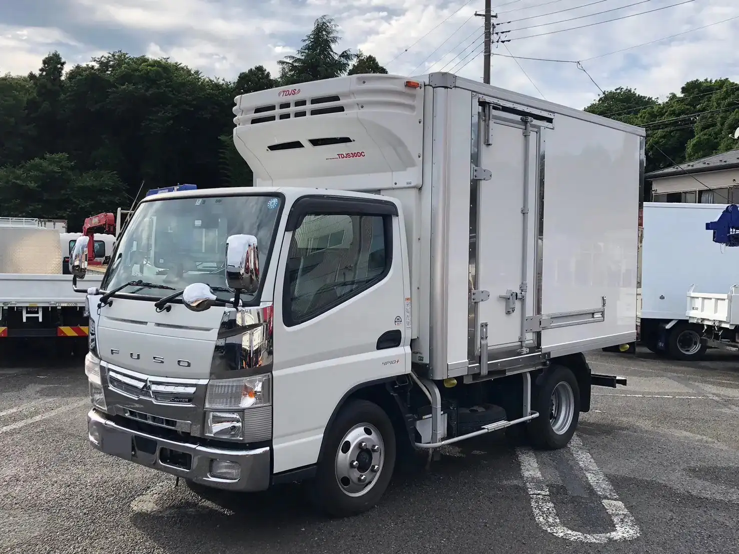 三菱 キャンター 小型 冷凍冷蔵 低温 床アルミ の中古トラック【車両No.168059】