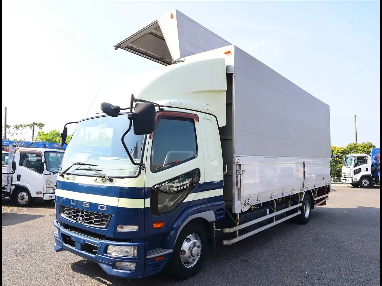三菱 ファイター 中型/増トン ウイング ベッド TKG-FK61F の中古トラック【車両No.168008】