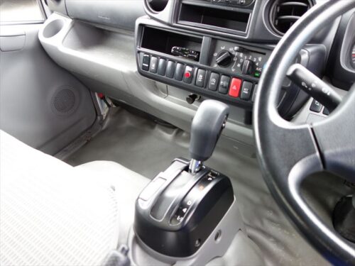トヨタ トヨエース 小型 アルミバン サイドドア TPG-XZC605｜画像12