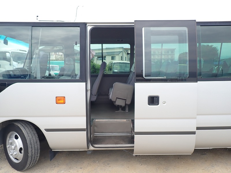 日野 リエッセ 小型 バス マイクロバス BDG-XZB50｜画像5