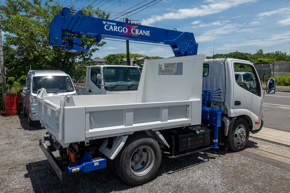 トヨタ ダイナ 小型 ダンプ 強化 クレーン付き(ユニック)｜画像2