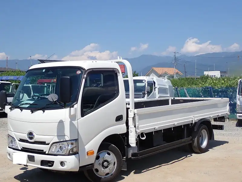 日野 デュトロ 小型 平ボディ 2RG-XZU655M R4 の中古トラック【車両No.168808】