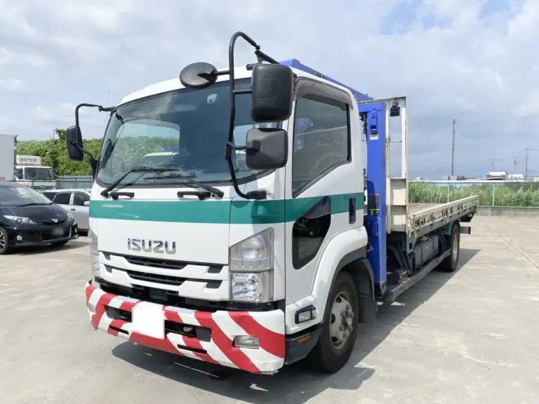 いすゞ フォワード 中型/増トン 車両重機運搬 3段クレーン ラジコン の中古トラック【車両No.169176】