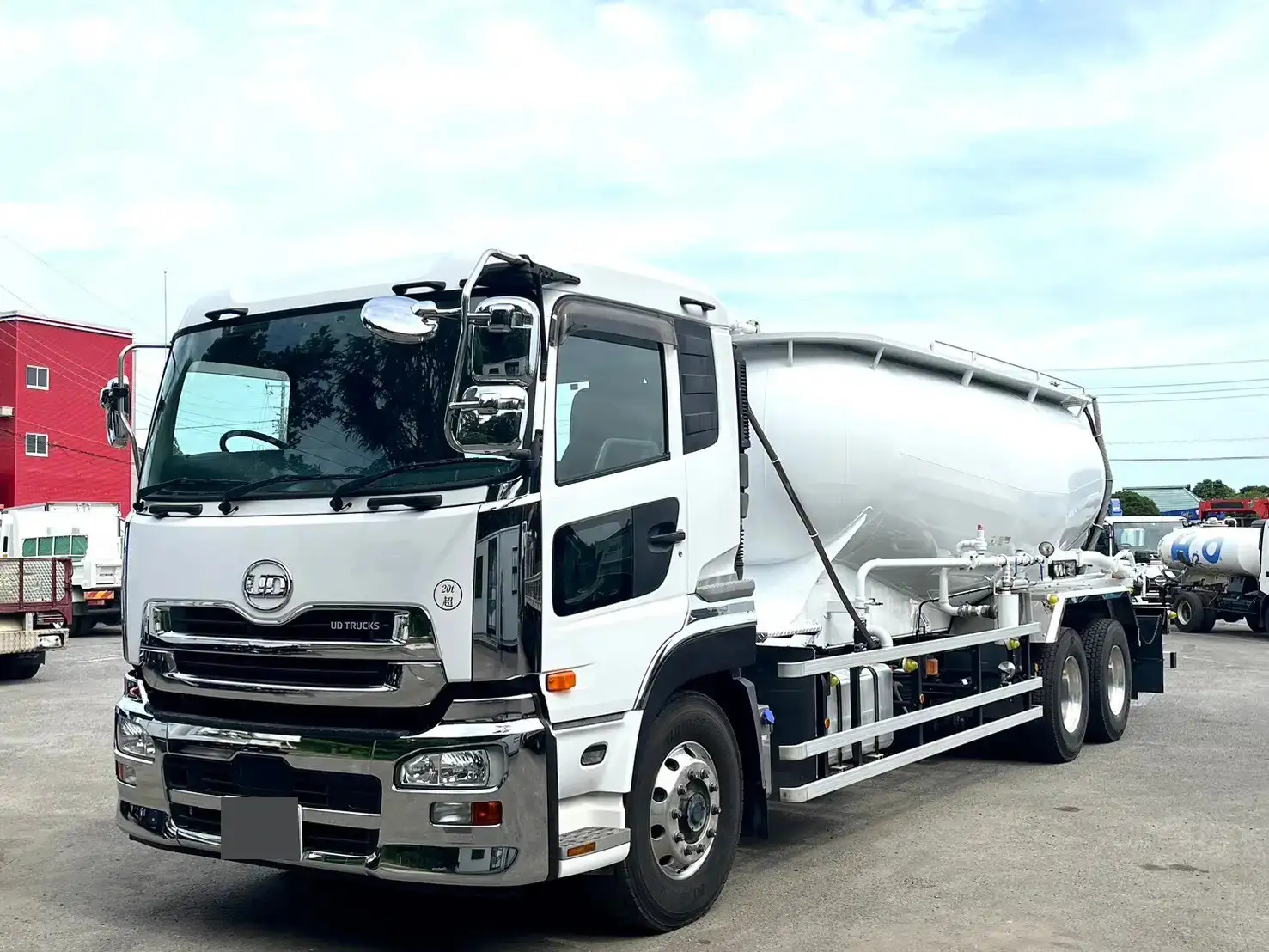 日産UD クオン 大型 タンク車 バルク QKG-CD5ZA の中古トラック【車両No.170250】