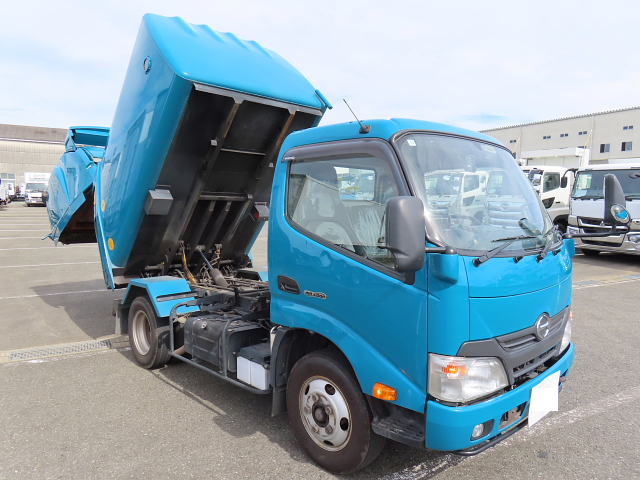 日野 デュトロ 小型 パッカー車(塵芥車) 巻き込み式 回転ダンプ式の中古トラック画像2