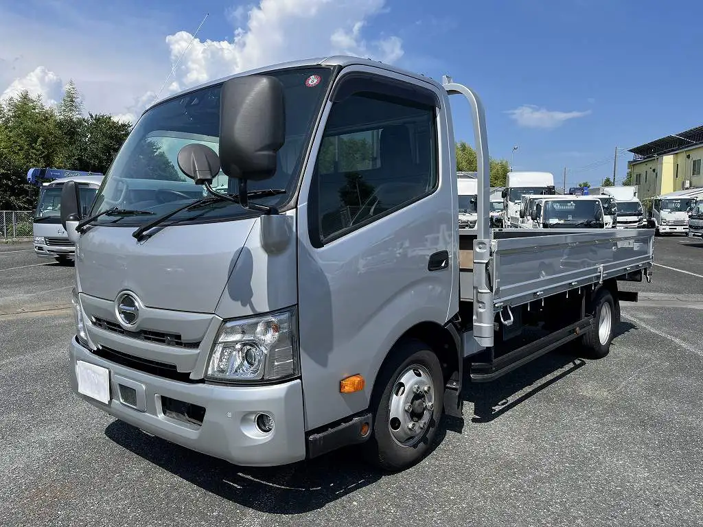 日野 デュトロ 小型 平ボディ 2RG-XZU712M R2 の中古トラック【車両No.170911】