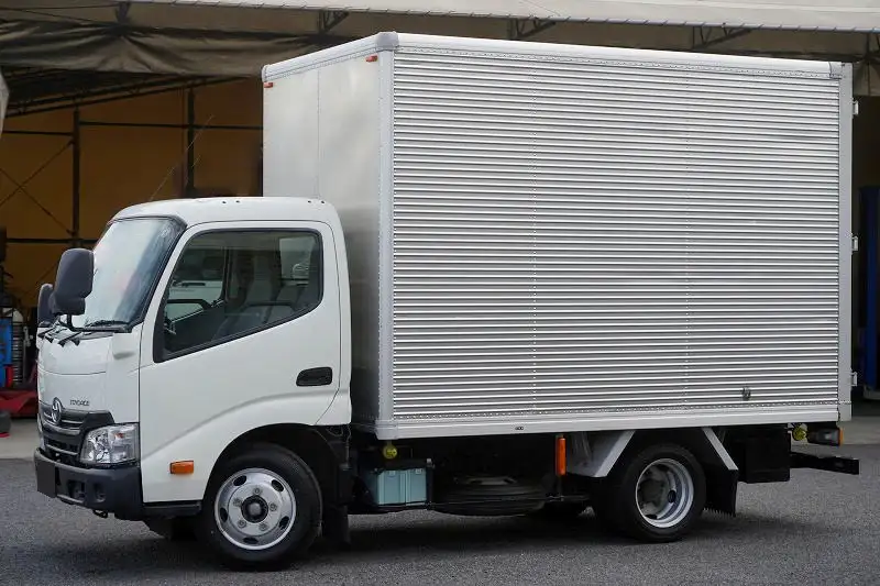 トヨタ トヨエース 小型 アルミバン TKG-XZU605 H29 の中古トラック【車両No.171804】