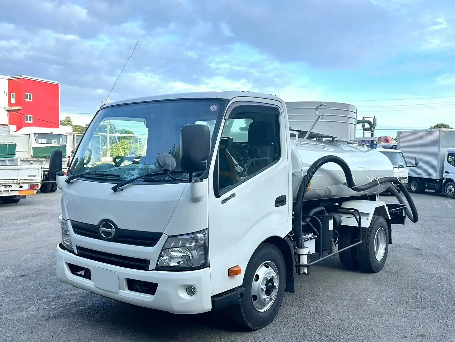 日野 デュトロ 小型 タンク車 バキューム TKG-XZU700M の中古トラック【車両No.171997】