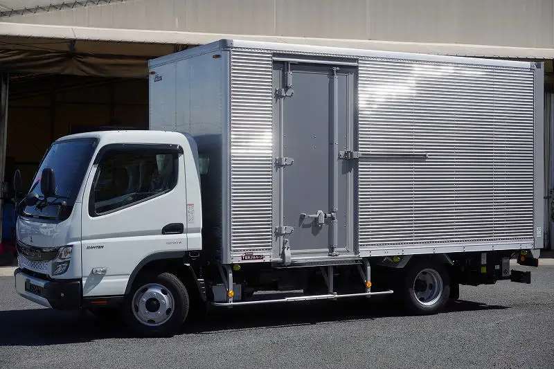 三菱 キャンター 小型 アルミバン パワーゲート サイドドア の中古トラック【車両No.172216】