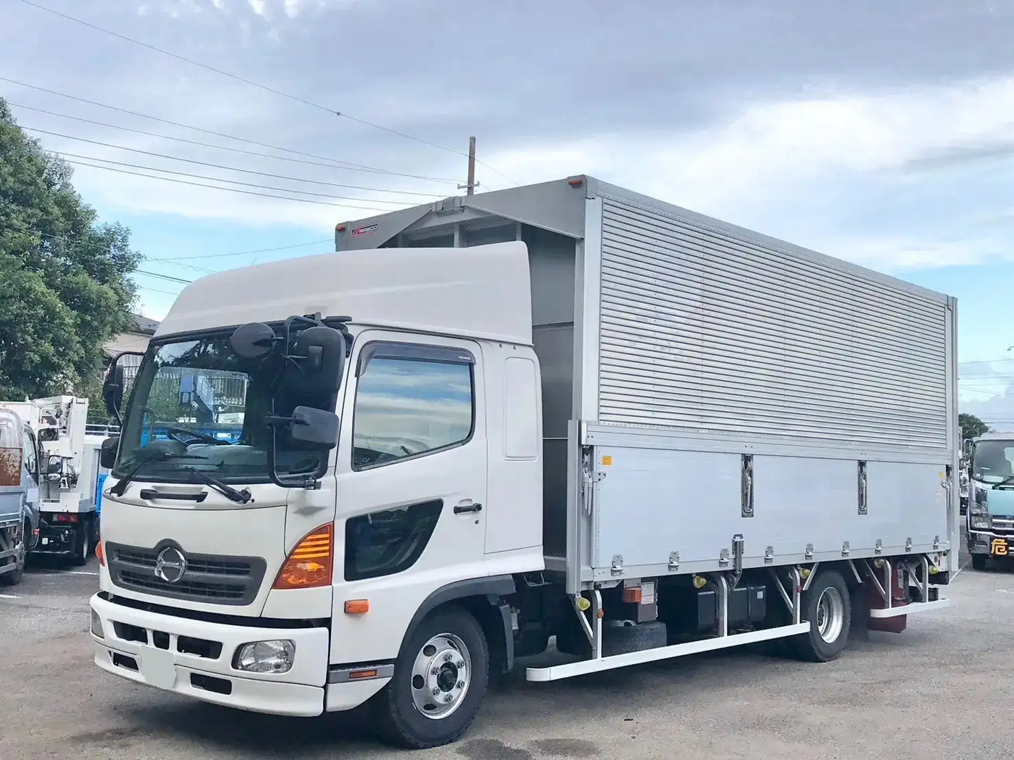 日野 レンジャー 中型/増トン ウイング パワーゲート エアサス の中古トラック【車両No.172358】