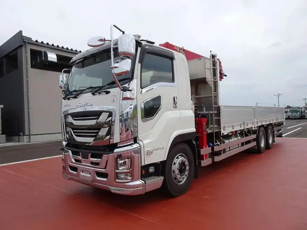 いすゞ ギガ 大型 クレーン付 アルミブロック 6段 の中古トラック【車両No.172587】