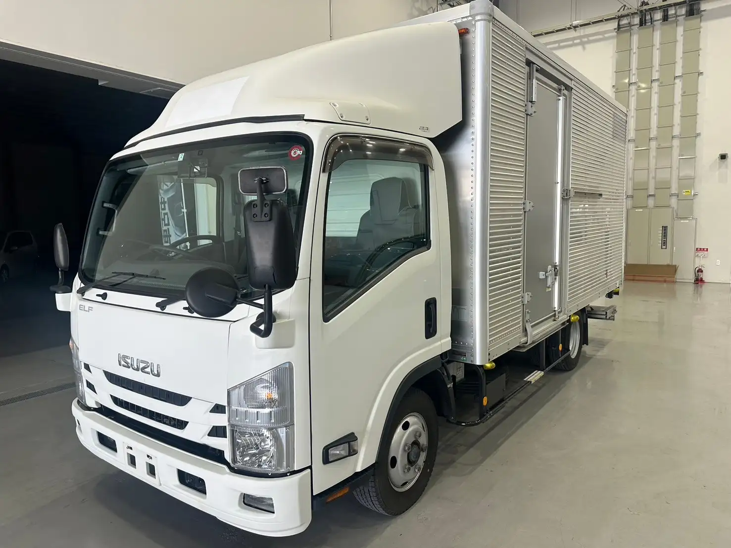 いすゞ エルフ 小型 アルミバン パワーゲート サイドドア の中古トラック【車両No.172895】