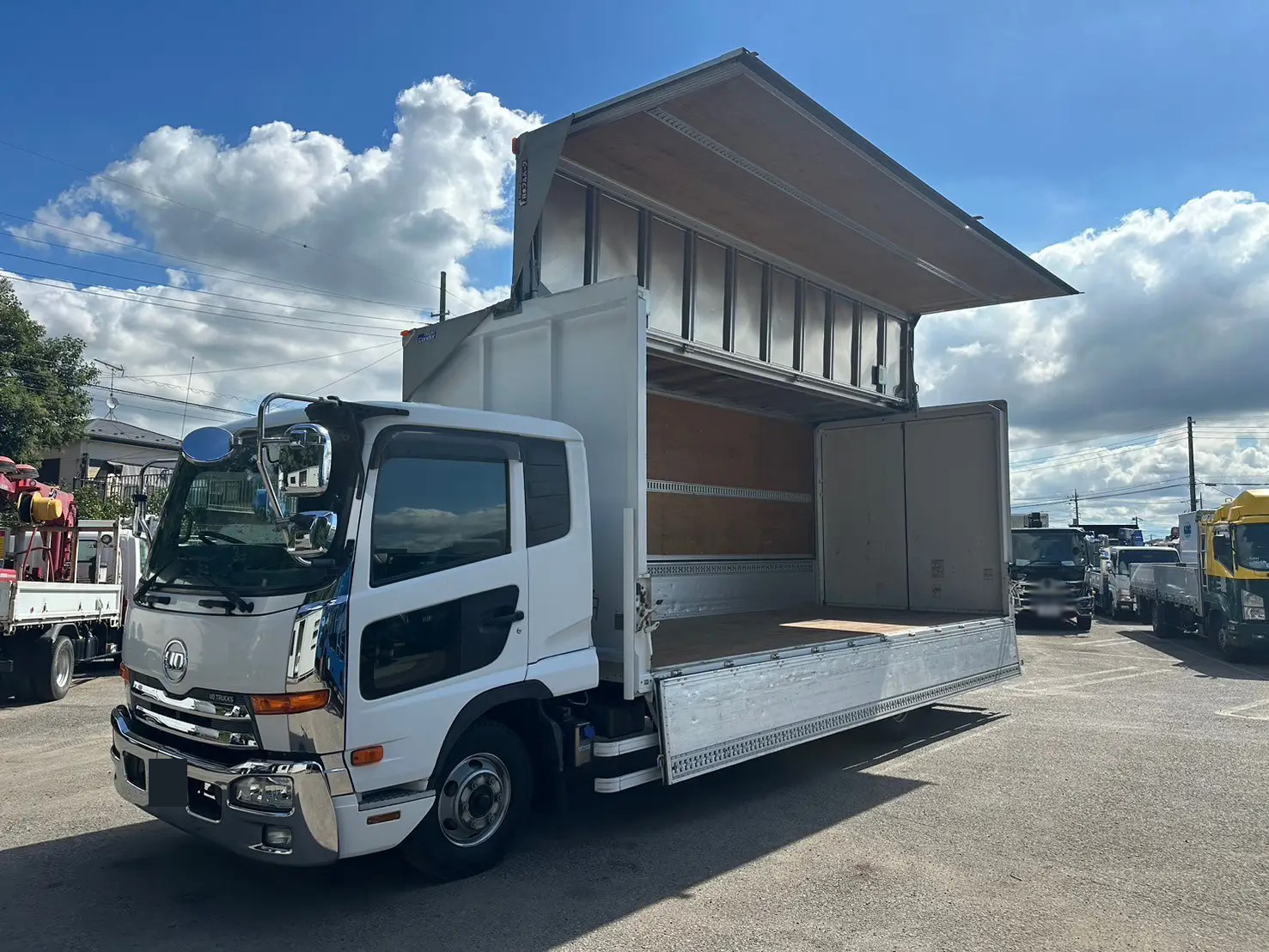 日産UD コンドル 中型/増トン ウイング エアサス ベッド｜画像10