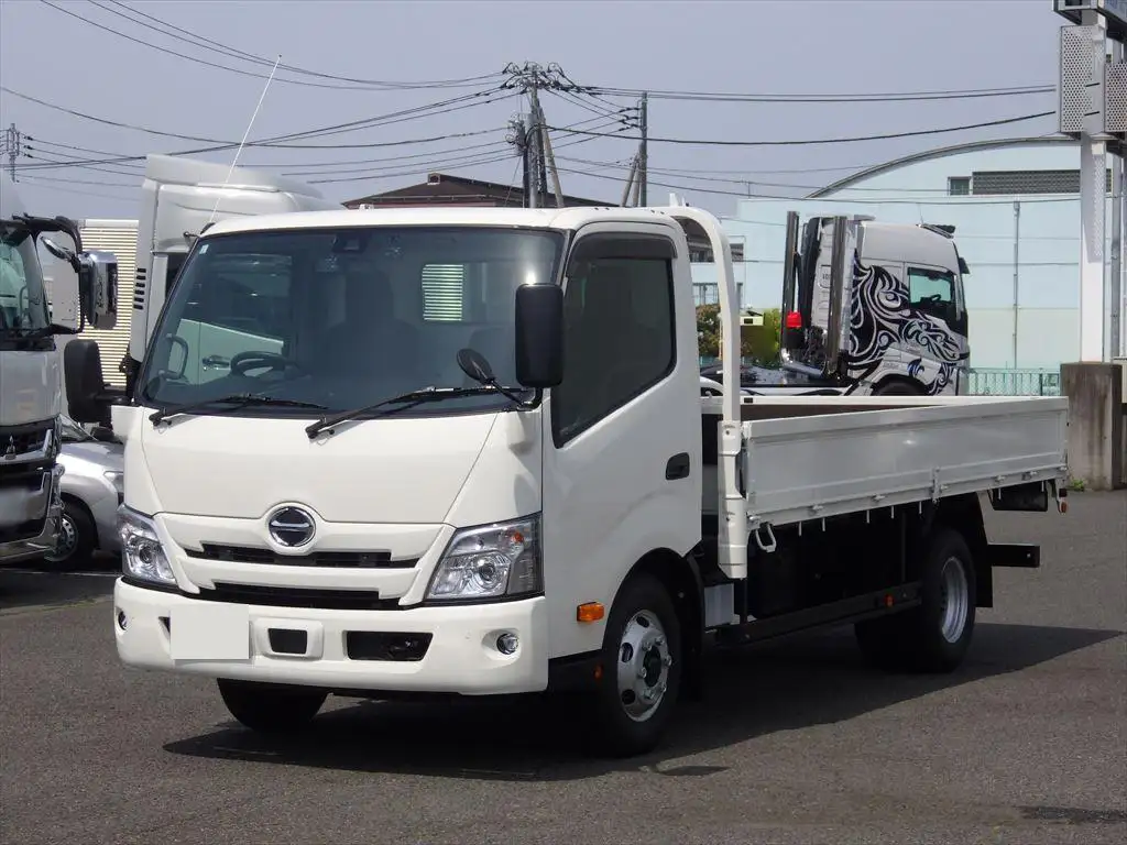 日野 デュトロ 小型 平ボディ 2KG-XZU712M R6 の中古トラック【車両No.173770】