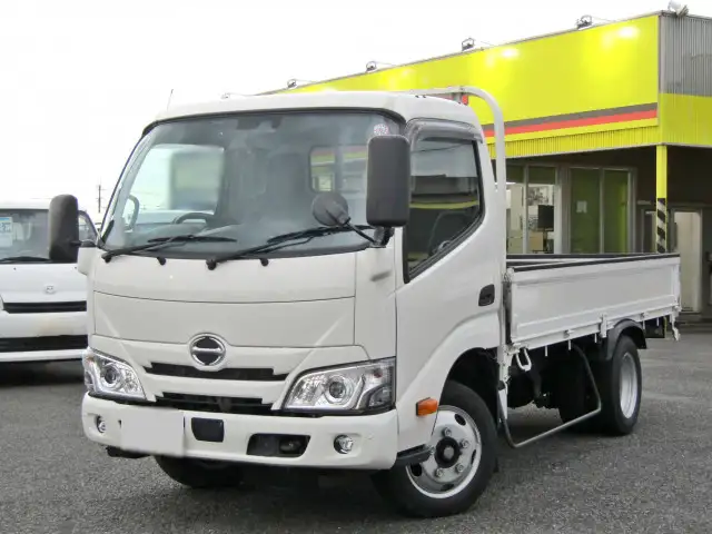 日野 デュトロ 小型 平ボディ 2RG-XZU645M R4 の中古トラック【車両No.173986】