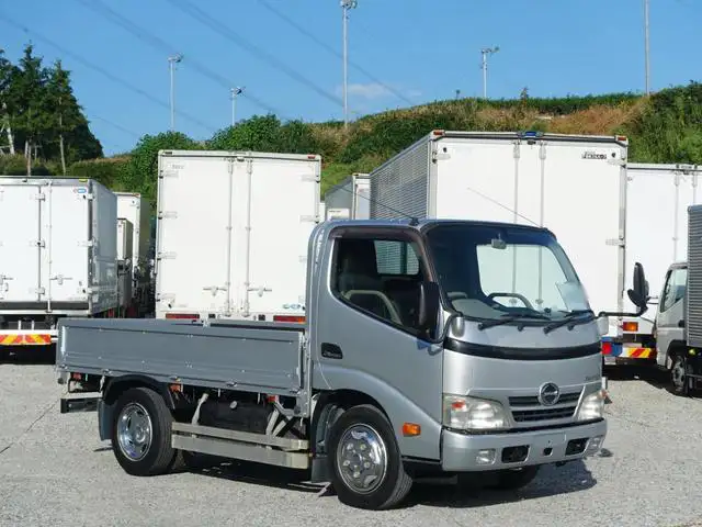 日野 デュトロ 小型 平ボディ 床鉄板 BDG-XZU304M の中古トラック【車両No.174411】