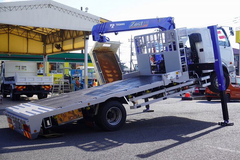 三菱 ファイター 中型/増トン 車両重機運搬 4段クレーン ラジコン｜画像4