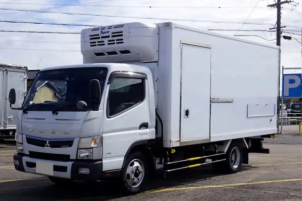 三菱 キャンター 小型 冷凍冷蔵 低温 床アルミ の中古トラック【車両No.174768】