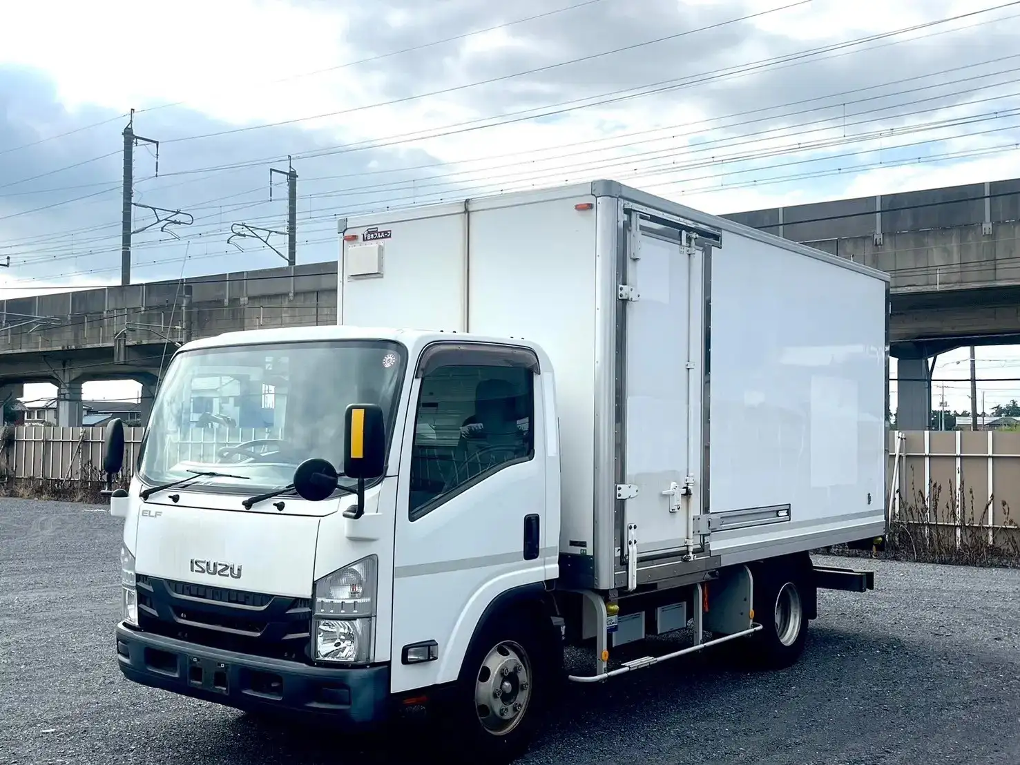 いすゞ エルフ 小型 冷凍冷蔵 保冷 サイドドア の中古トラック【車両No.174562】