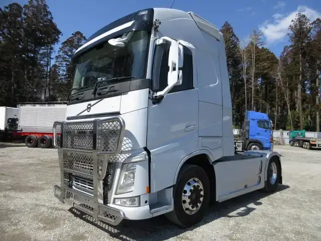 ボルボ トラック 大型 トラクター ハイルーフ 1デフ の中古トラック【車両No.175178】