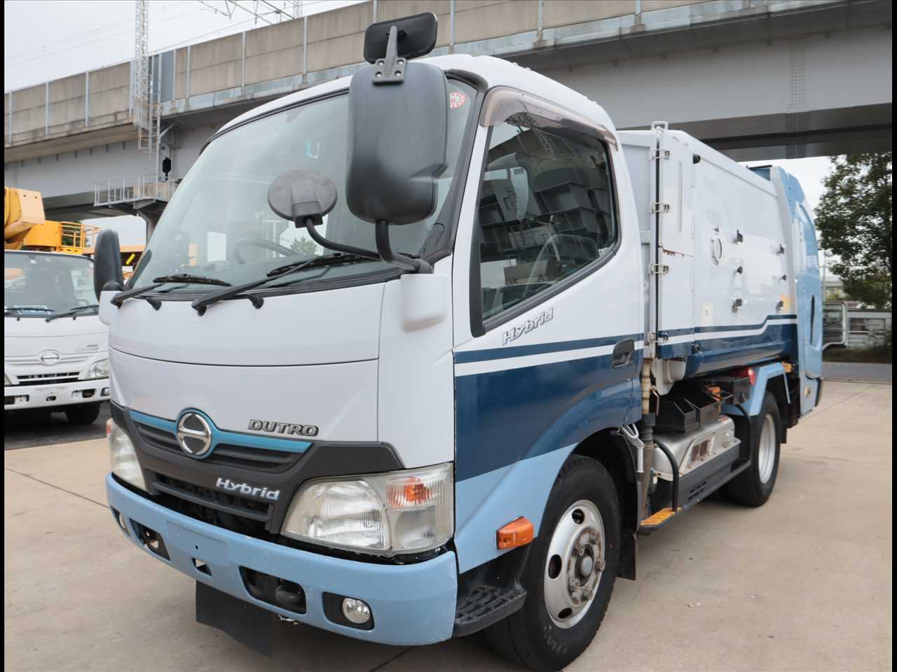 日野 デュトロ 小型 パッカー車(塵芥車) 巻き込み式 回転ダンプ式｜画像1