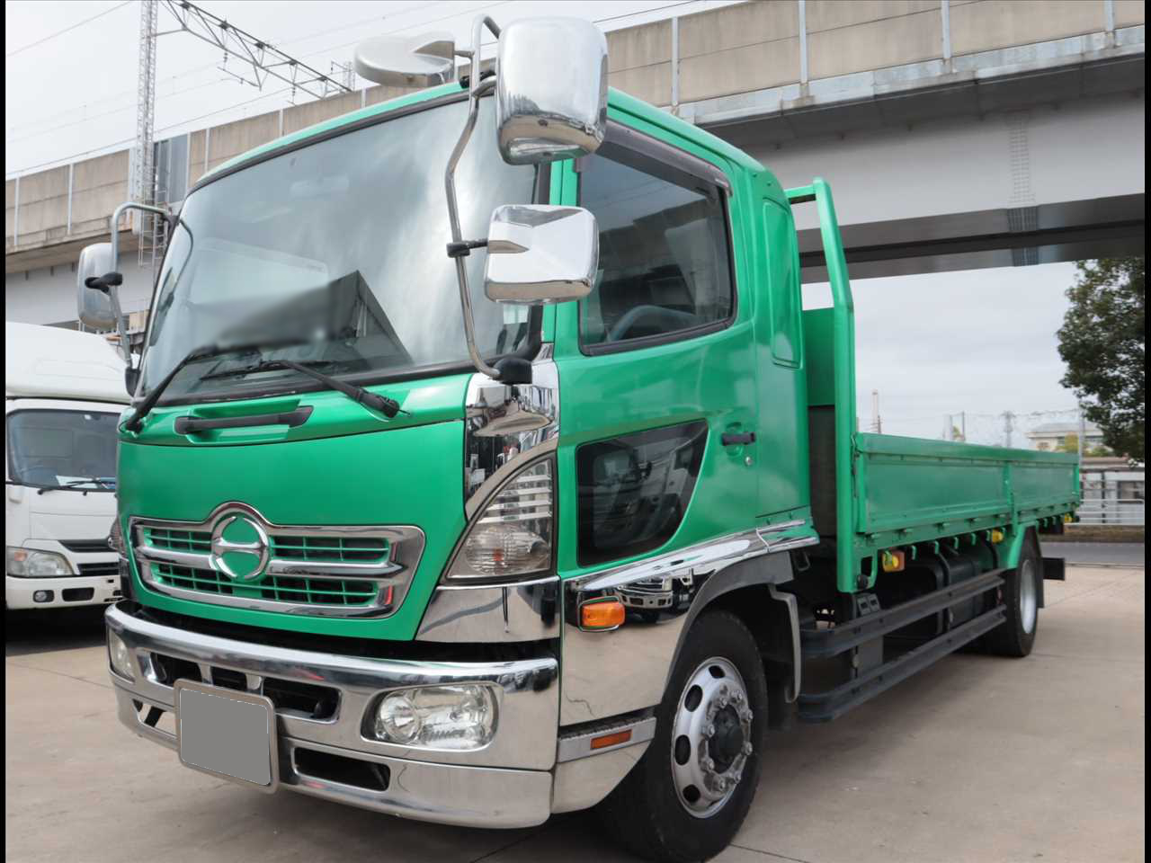 日野 レンジャー 中型/増トン 平ボディ 床鉄板 エアサス｜画像1