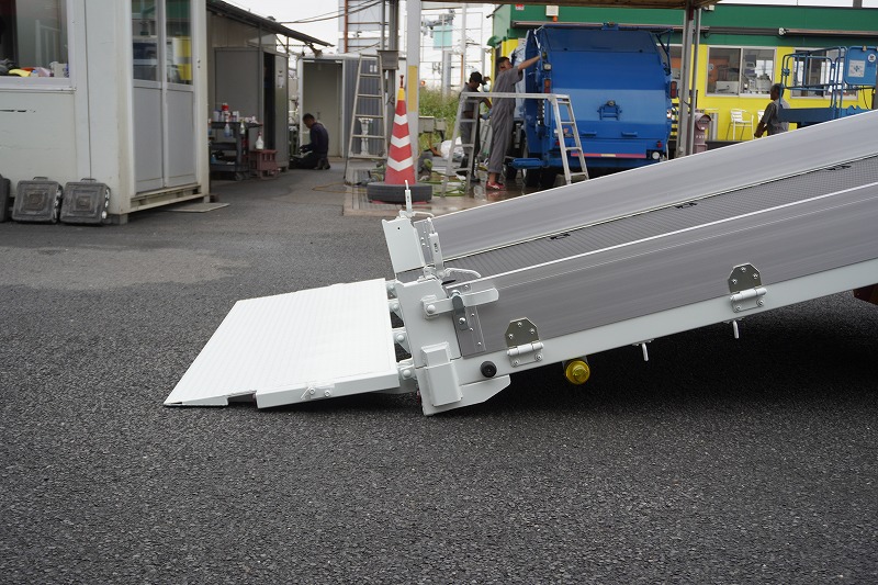 三菱 キャンター 小型 車両重機運搬 ラジコン ウインチ｜画像7