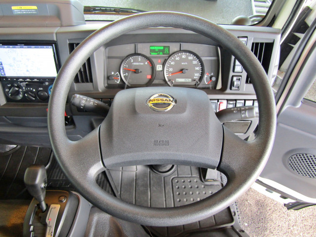 日産 アトラス 小型 平ボディ 2RG-AHR88A R4の中古トラック画像9