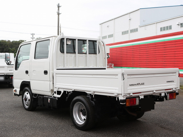 日産 アトラス 小型 平ボディ Wキャブ(ダブルキャブ) 床鉄板の中古トラック画像4