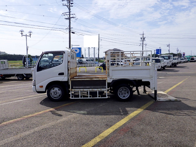 日野 デュトロ 小型 平ボディ パワーゲート 床鉄板の中古トラック画像5