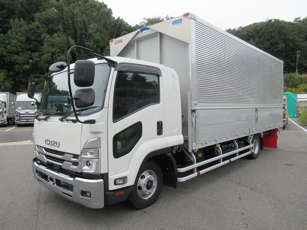 いすゞ フォワード 中型/増トン ウイング エアサス ベッド の中古トラック【車両No.176523】