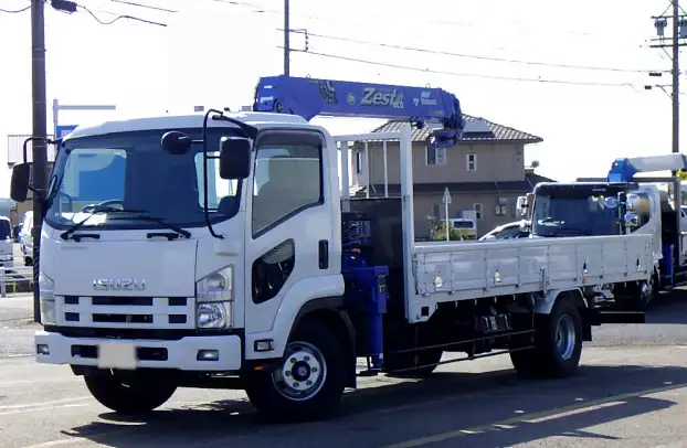 いすゞ フォワード 中型/増トン クレーン付 4段 ラジコン の中古トラック【車両No.176600】