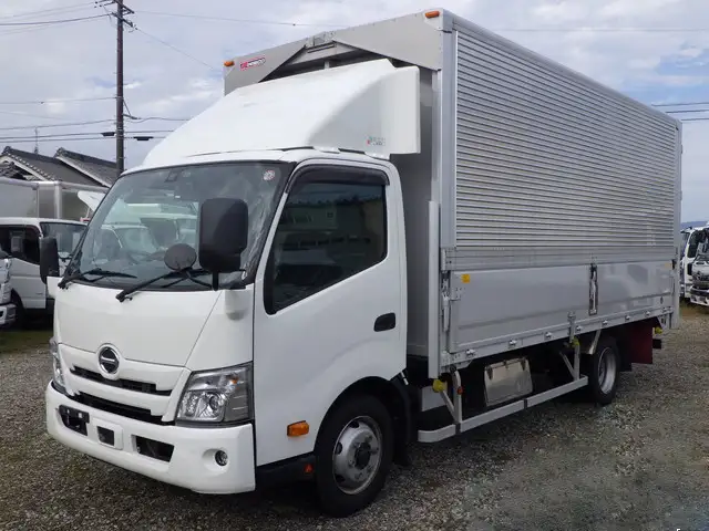 日野 デュトロ 小型 ウイング 3枚観音 2RG-XZU722M の中古トラック【車両No.177051】