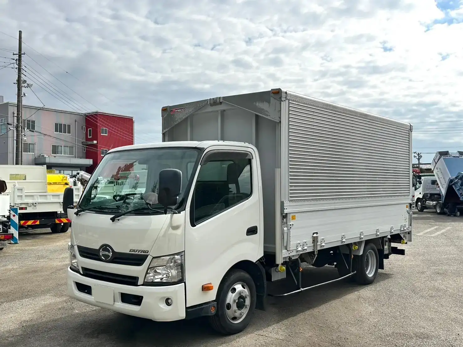 日野 デュトロ 小型 ウイング パワーゲート TKG-XZU712M の中古トラック【車両No.177162】