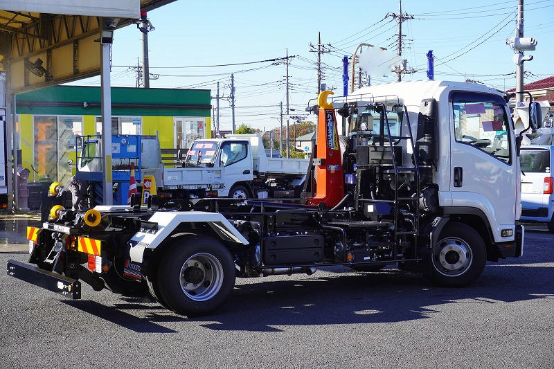 いすゞ フォワード 中型/増トン アームロール ツインホイスト 2RG-FRR90S2の中古トラック画像2