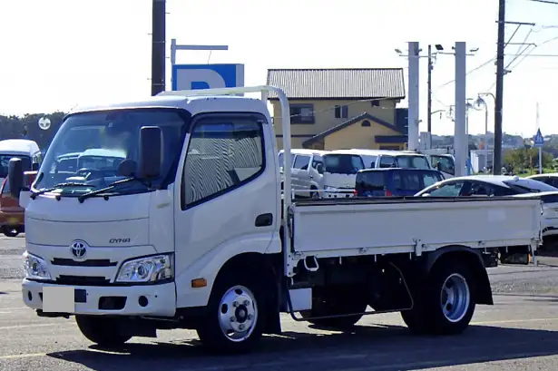 トヨタ ダイナ 小型 平ボディ 2RG-XZC645 H31/R1 の中古トラック【車両No.177442】