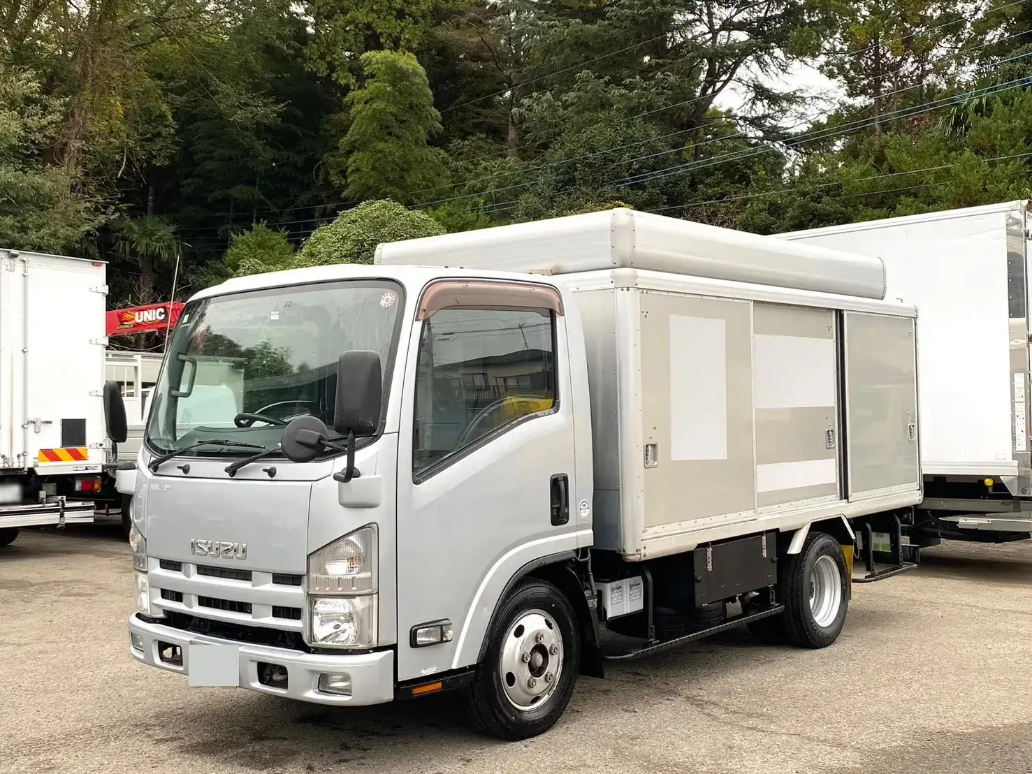 いすゞ エルフ 小型 アルミバン ボトルカー サイドドア の中古トラック【車両No.177466】