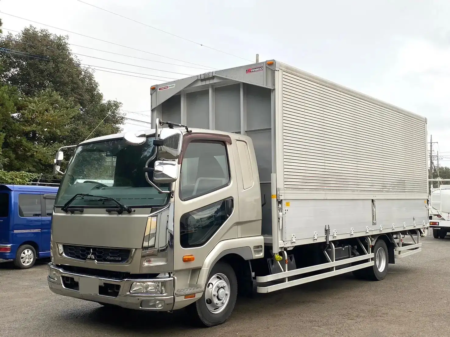 三菱 ファイター 中型/増トン ウイング ベッド TKG-FK61F の中古トラック【車両No.177459】