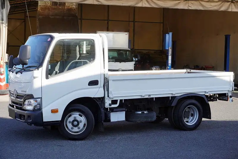 トヨタ ダイナ 小型 平ボディ TKG-XZC605 H31/R1 の中古トラック【車両No.177665】