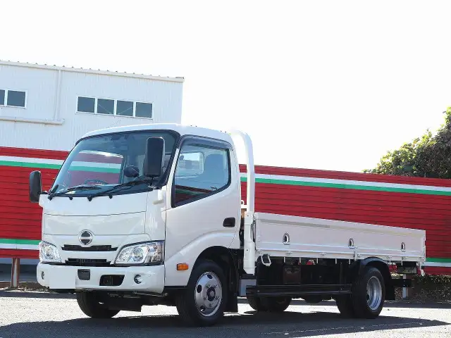 日野 デュトロ 小型 平ボディ 2RG-XZU655M R3 の中古トラック【車両No.177870】