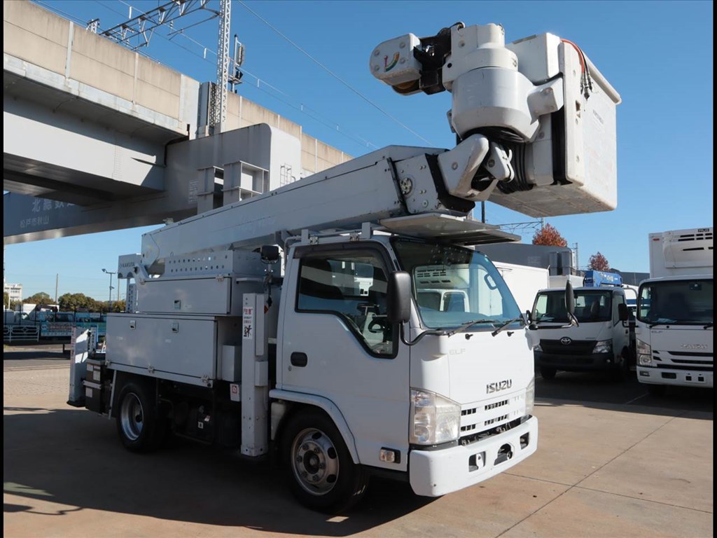 いすゞ エルフ 小型 高所・建柱車 高所作業車 電工仕様の中古トラック画像2