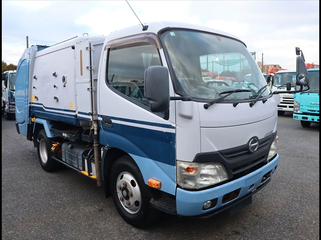 日野 デュトロ 小型 パッカー車(塵芥車) 巻き込み式 TKG-XZU600Xの中古トラック画像2