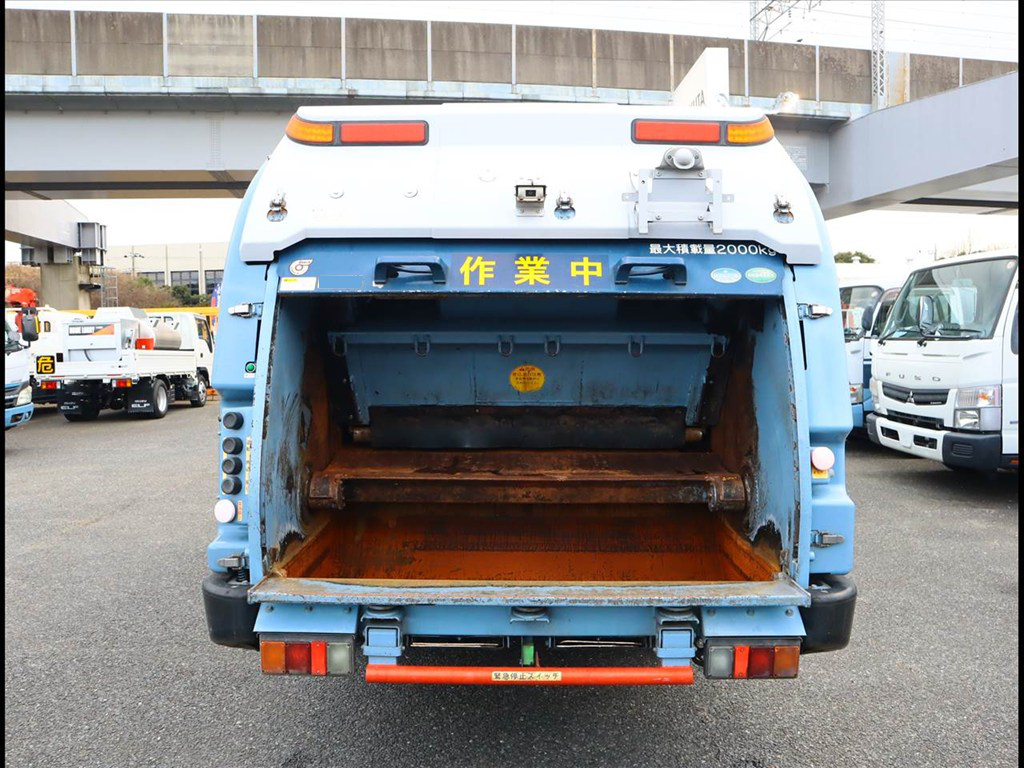 日野 デュトロ 小型 パッカー車(塵芥車) 巻き込み式 TKG-XZU600Xの中古トラック画像6