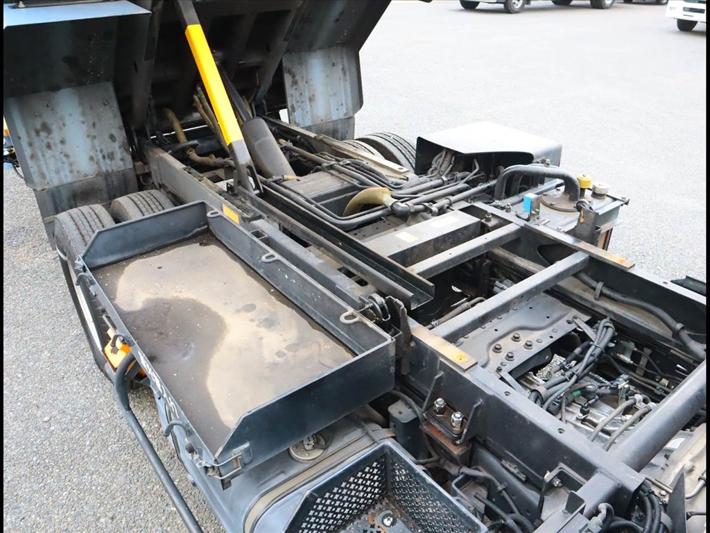 日野 デュトロ 小型 パッカー車(塵芥車) 巻き込み式 TKG-XZU600Xの中古トラック画像16