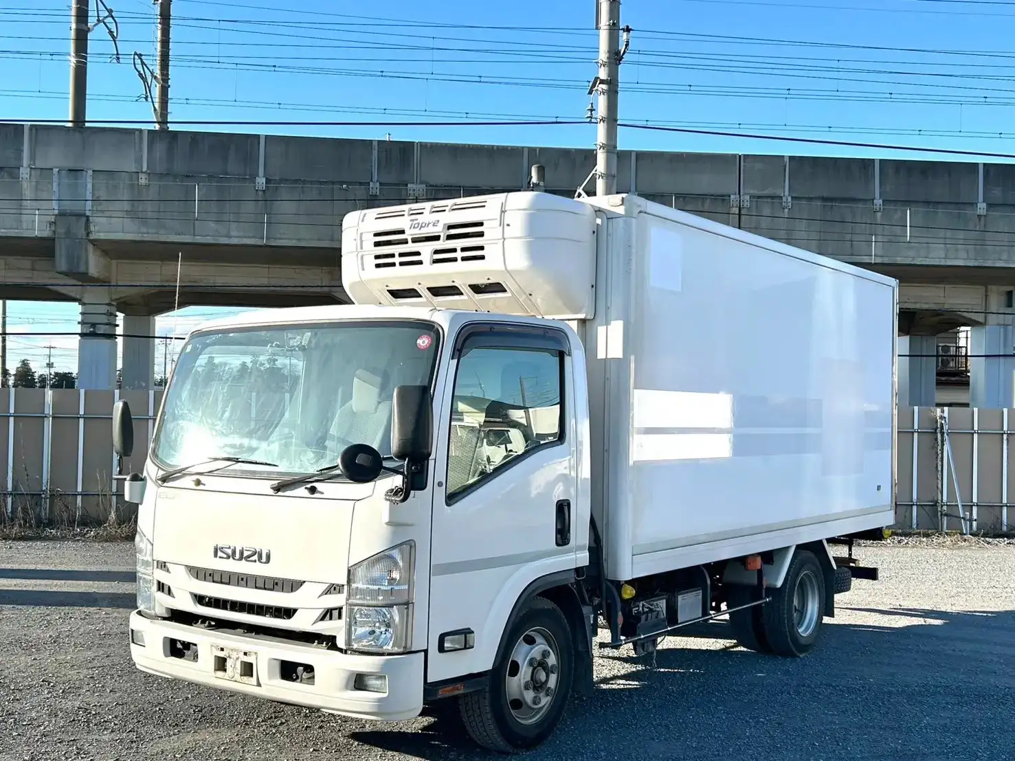 いすゞ エルフ 小型 冷凍冷蔵 中温 床アルミ の中古トラック【車両No.178306】