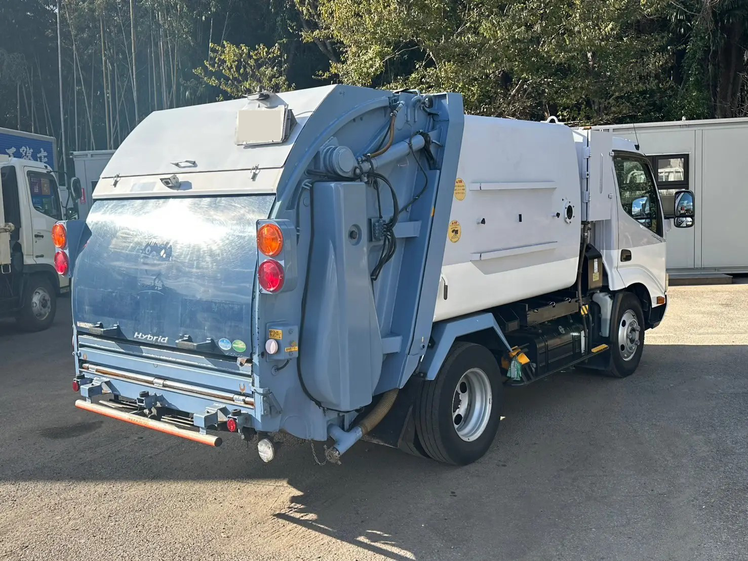 日野 デュトロ 小型 パッカー車(塵芥車) 巻き込み式 回転ダンプ式の中古トラック画像3